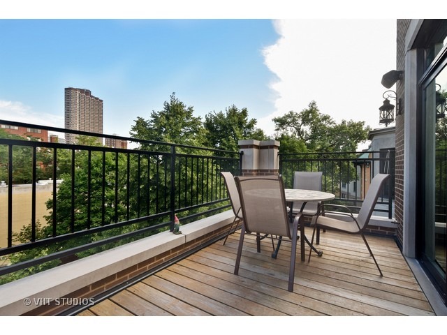 735 W Brompton Ave #3E, Chicago, IL 60657 photo 6