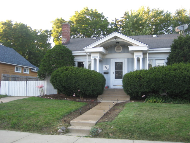 1024 2nd Ave, Aurora, IL 60505 photo 1