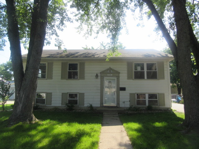 3545 Susan Ln, Steger, IL 60475 photo 1
