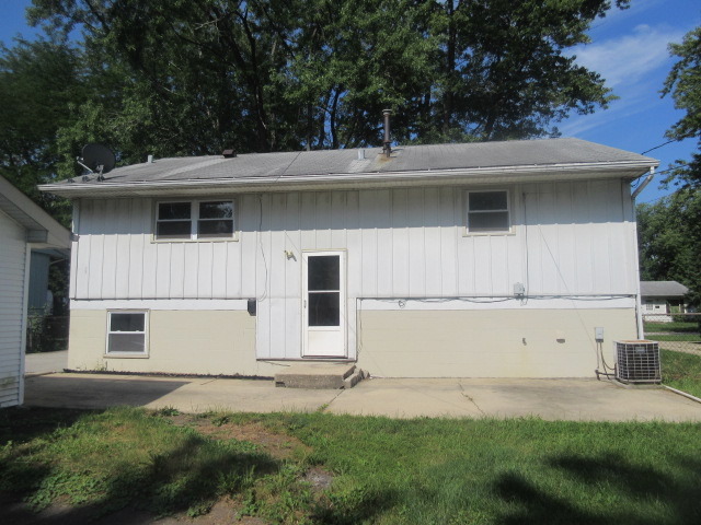 3545 Susan Ln, Steger, IL 60475 photo 2