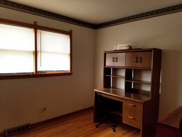 7725 S Octavia Ave, Bridgeview, IL 60455 photo 9