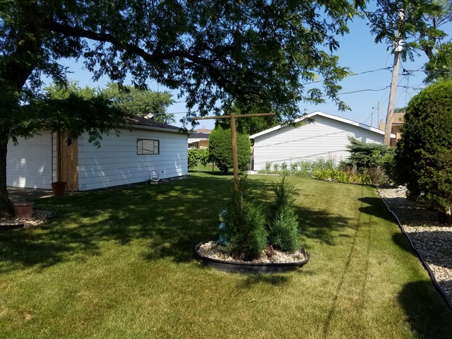 7725 S Octavia Ave, Bridgeview, IL 60455 photo 22