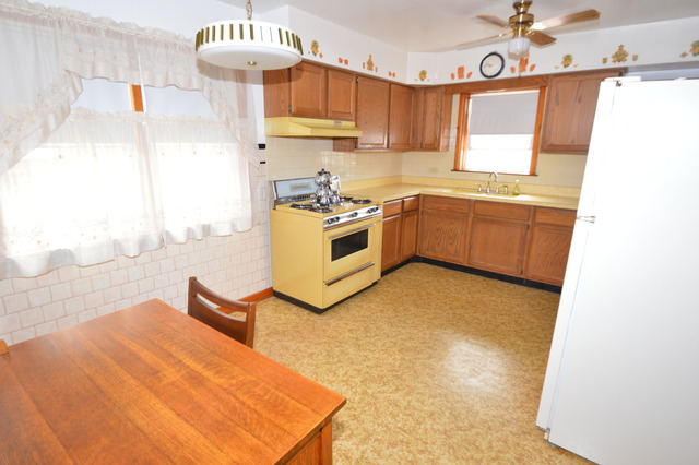 4736 S Laporte Ave, Chicago, IL 60638 photo 9