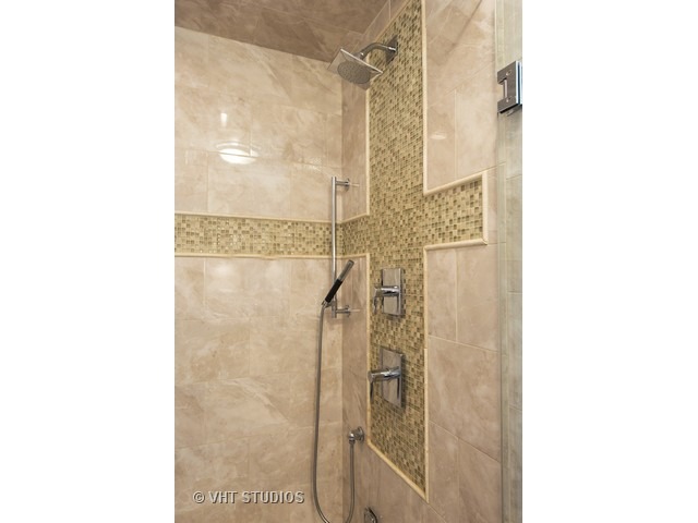 2103 Wicklow Rd, Naperville, IL 60564 photo 14