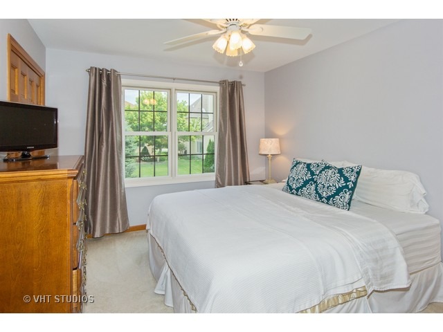 2103 Wicklow Rd, Naperville, IL 60564 photo 16