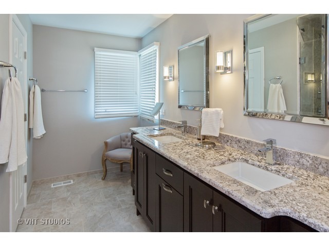 2103 Wicklow Rd, Naperville, IL 60564 photo 12