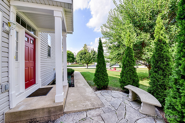 13528 Golden Eagle Cir, Plainfield, IL 60544 photo 2