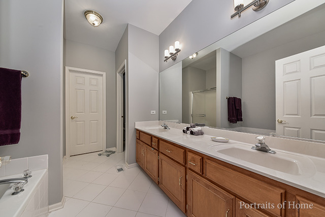 13528 Golden Eagle Cir, Plainfield, IL 60544 photo 12