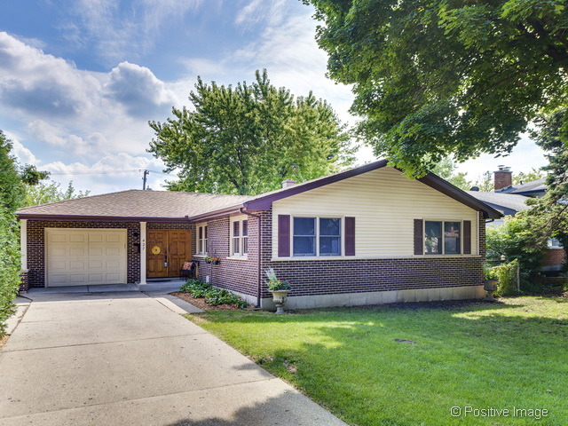 427 S Oak Glen Dr, Bartlett, IL 60103 photo 2