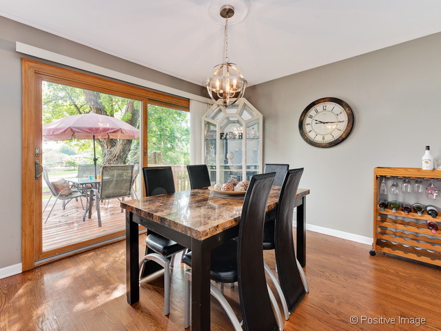 427 S Oak Glen Dr, Bartlett, IL 60103 photo 8
