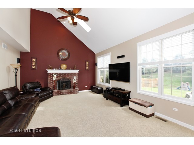 12625 Coreopsis Ct, Plainfield, IL 60585 photo 8
