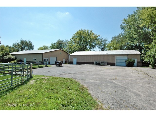 2519 N Riverside Dr, Mchenry, IL 60051 photo 3