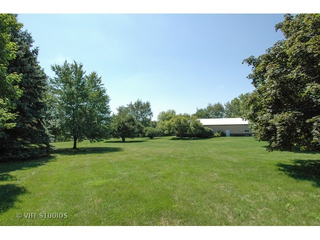 2519 N Riverside Dr, Mchenry, IL 60051 photo 8