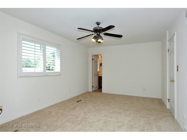 2519 N Riverside Dr, Mchenry, IL 60051 photo 19