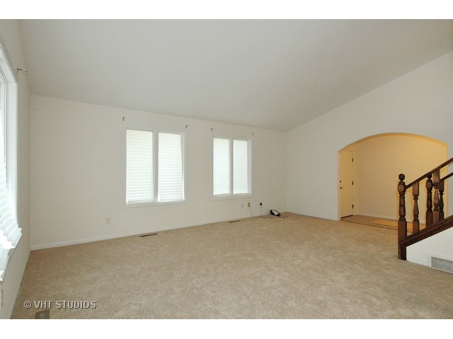 2519 N Riverside Dr, Mchenry, IL 60051 photo 12