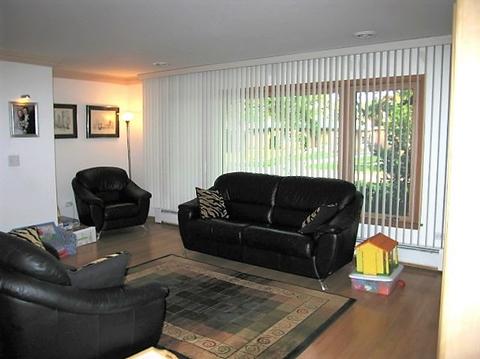 404 S Pine St, Mount Prospect, IL 60056 photo 3