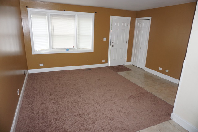 739 Hillcrest Dr, Romeoville, IL 60446 photo 2