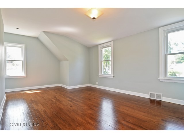 119 N Main St, Mount Prospect, IL 60056 photo 11