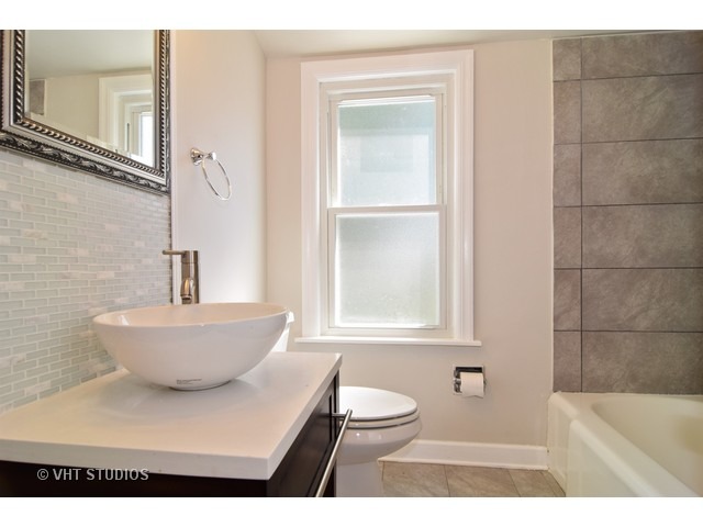 119 N Main St, Mount Prospect, IL 60056 photo 12