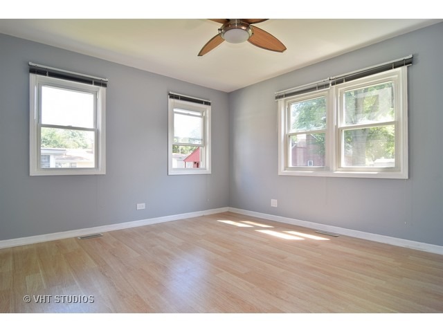119 N Main St, Mount Prospect, IL 60056 photo 8