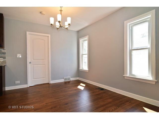 119 N Main St, Mount Prospect, IL 60056 photo 6