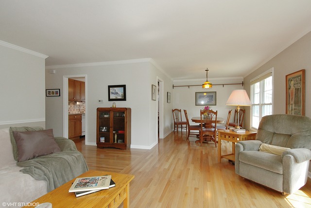 4050 Mason Dr, Hoffman Estates, IL 60192 photo 6