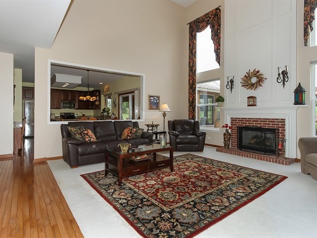 570 Brookside Ave, Algonquin, IL 60102 photo 2