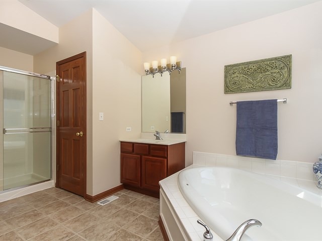 570 Brookside Ave, Algonquin, IL 60102 photo 17