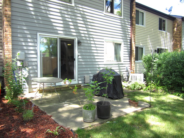 789 Lakeside Cir Dr, Wheeling, IL 60090 photo 18