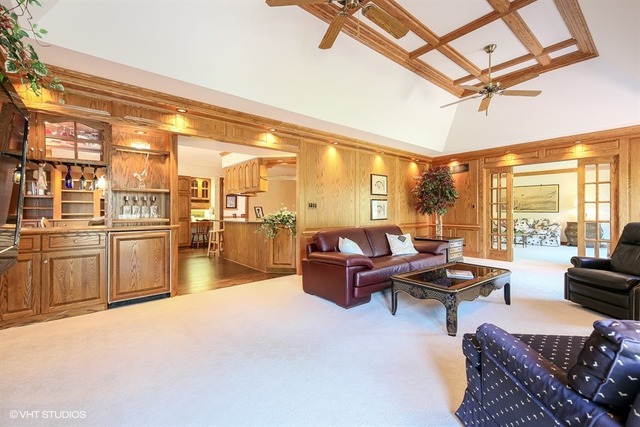 362 Trinity Ln, Oak Brook, IL 60523 photo 9