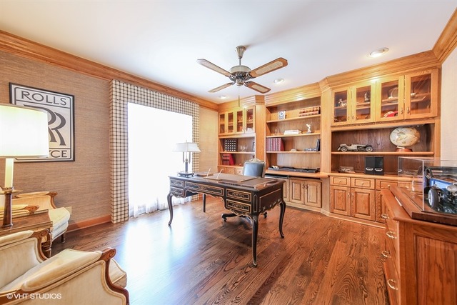 362 Trinity Ln, Oak Brook, IL 60523 photo 10