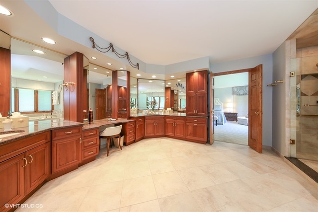 362 Trinity Ln, Oak Brook, IL 60523 photo 18