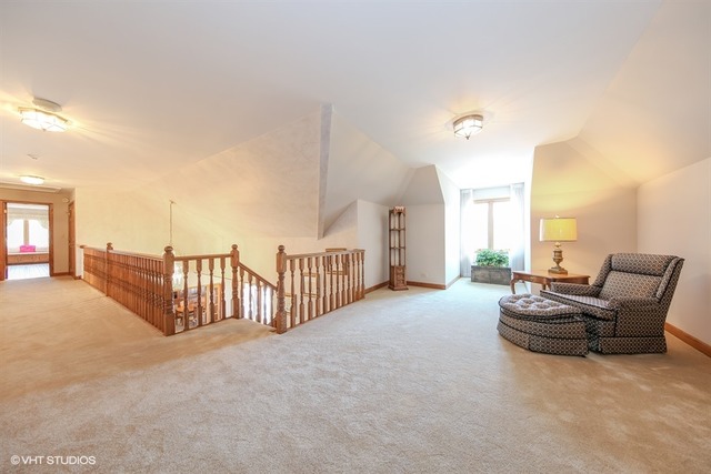362 Trinity Ln, Oak Brook, IL 60523 photo 16