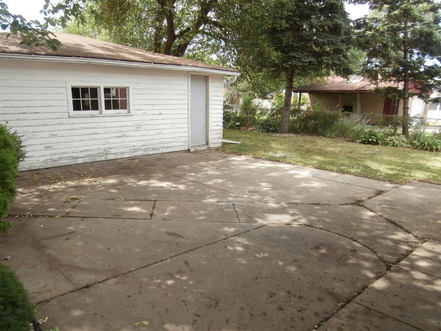 1316 N Ashbel Ave, Berkeley, IL 60163 photo 2