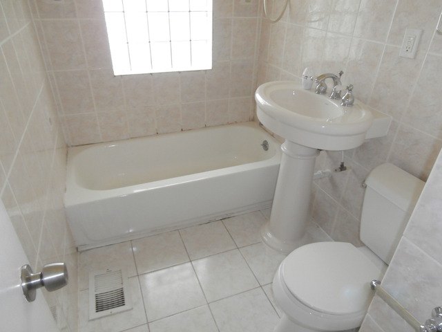 1316 N Ashbel Ave, Berkeley, IL 60163 photo 13