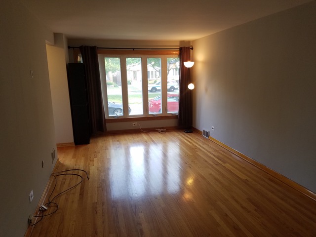 5806 W 63rd Pl, Chicago, IL 60638 photo 2