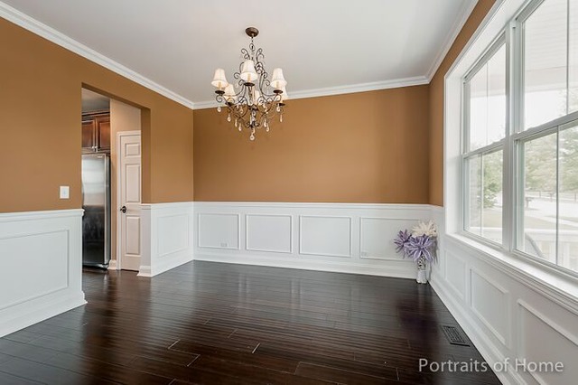 3070 Chalkstone Ave, Elgin, IL 60124 photo 3