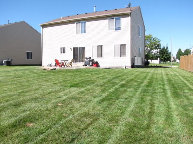 14601 Independence Dr, Plainfield, IL 60544 photo 2