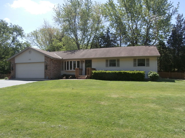 5915 Peart Rd, Morris, IL 60450 photo 1