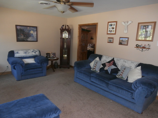 5915 Peart Rd, Morris, IL 60450 photo 12
