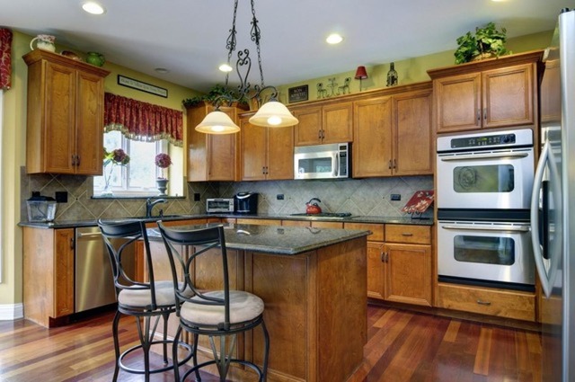 11628 Century Cir, Plainfield, IL 60585 photo 4
