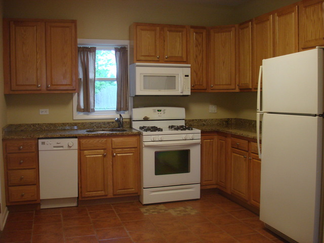 128 Glendale St, Wheeling, IL 60090 photo 3
