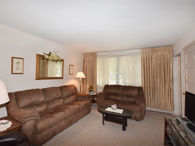 7502 W Hanover St, Summit, IL 60501 photo 2