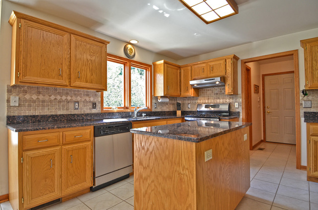 64 Jeter Rd, Plano, IL 60545 photo 4