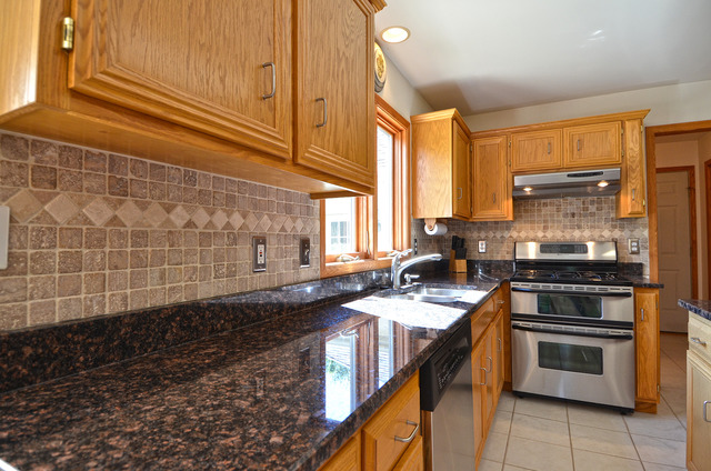 64 Jeter Rd, Plano, IL 60545 photo 5