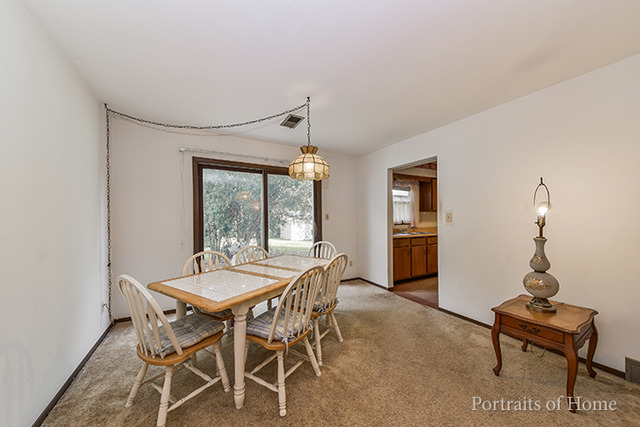1000 Apple Ct, Aurora, IL 60505 photo 6