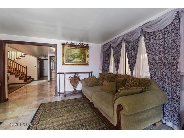 2149 W 50th Pl, Chicago, IL 60609 photo 3