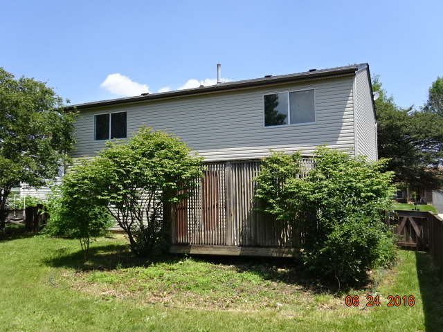 1359 Burns Dr, Elgin, IL 60120 photo 4