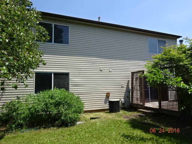1359 Burns Dr, Elgin, IL 60120 photo 3