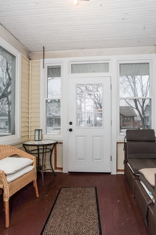 1342 E Algonquin Rd, Des Plaines, IL 60016 photo 3